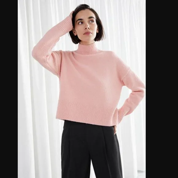 NWT &OS Cropped Mock Neck Sweater